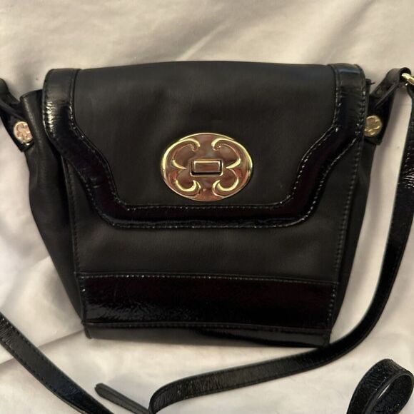 EMMA FOX BLACK GENUINE LEATHER ADJUSTABLE CROSSBODY FLORAL LINING SHOULDER BAG - Picture 2 of 8